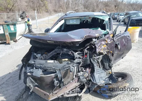 2017 Toyota Rav4 Le z USA, uszkodzony, nr VIN 2T3BFREV0HW611458